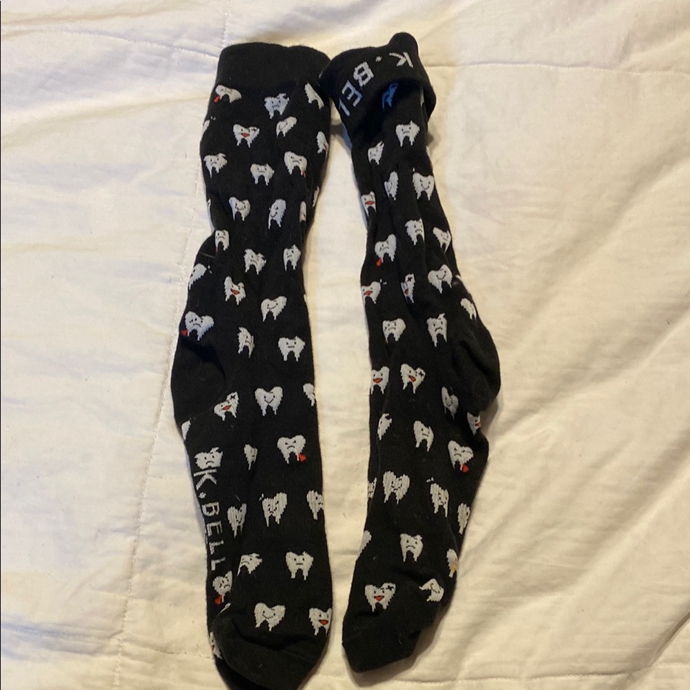 Black Tooth Pattern Womans Socks